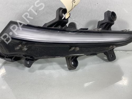 Høyre posisjonslys PEUGEOT 2008 II (UD_, US_, UY_, UJ_, UR_, UC_) 1.2 PureTech 130 (USHNS, URHNS) (130 hp) 27252040