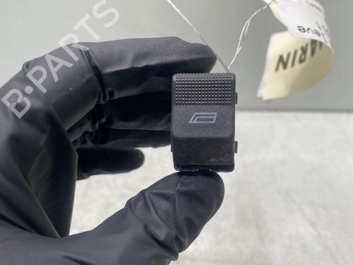 Used Right front window switch VW POLO (6N2) 1.4 TDI (75 hp) 32981200