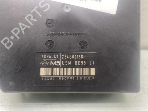 Used Fuse box Fuse box 19967961 19967961
