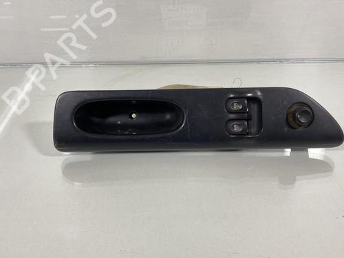 Used Left front window switch Left front window switch RENAULT LAGUNA I (B56_, 556_) [1993-2002] 19998517 19998517