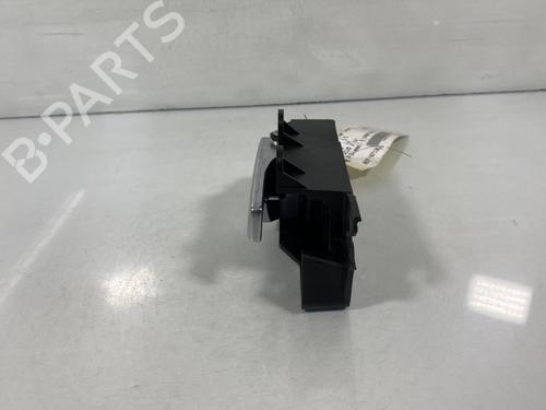 Used Front right interior door handle Front right interior door handle FORD FOCUS II Convertible 2.0 TDCi (136 hp) 20008526 20008526