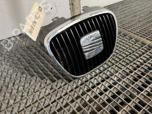 Used Grille Grille SEAT IBIZA III (6L1) 1.4 TDI (75 hp) 27685491 27685491