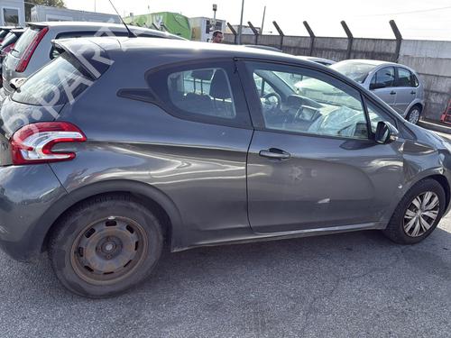 Rear fog light PEUGEOT 208 I (CA_, CC_) 1.6 HDi | BP31717472C37 