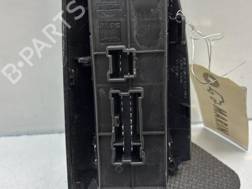 Used Left front window switch Left front window switch NISSAN JUKE (F15) 1.2 DIG-T (115 hp) 34333155 34333155