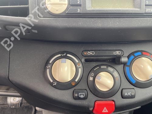 Deurruit rechts voor NISSAN MICRA III (K12) 1.2 16V | BP30910341C19