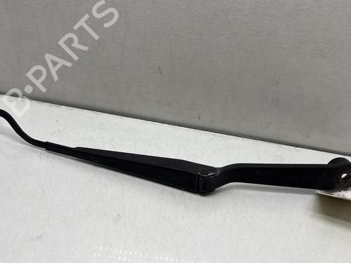 Used Front windshield wiper arm SUZUKI SWIFT IV (FZ, NZ) 1.2 (AZH412, ZC72S) (94 hp) 28441409