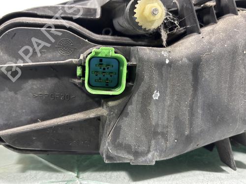 Right headlight FORD MONDEO III (B5Y) 2.0 16V TDDi / TDCi | BP30323233C29 