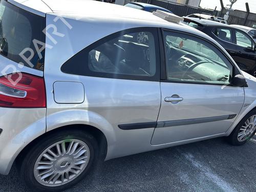 Front left door window RENAULT MEGANE II (BM0/1_, CM0/1_) 1.5 dCi (BM02, BM13, BM2A, CM02, CM13) | BP32389335C18