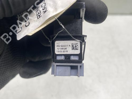 switch-renault-kadjar-ha_-hl_-2015-31310522 main image