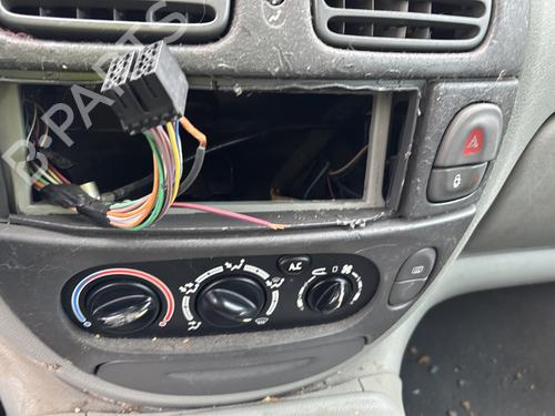Troisième feu stop RENAULT SCÉNIC I MPV (JA0/1_, FA0_) 1.9 dCi (JA05, JA1F) | BP29707076L11 