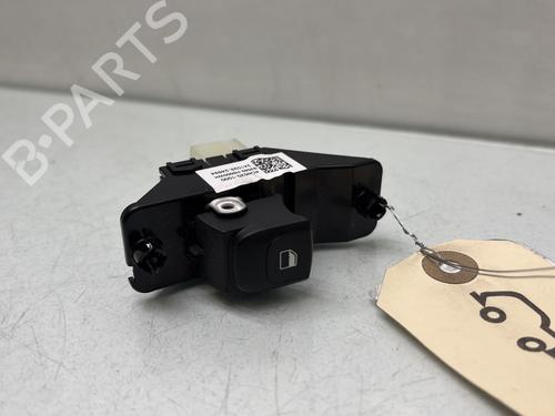 Raamschakelaar links achter KIA STONIC (YB) 1.0 T-GDi (101 hp) 32671170