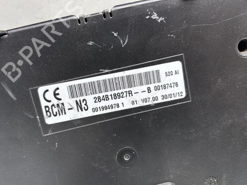 Used Fuse box Fuse box RENAULT MASTER III Van (FV) 2.3 dCi 100 FWD (FV0A, FV0B, FV0G, FV0K, FV0H) (101 hp) 28519379 28519379