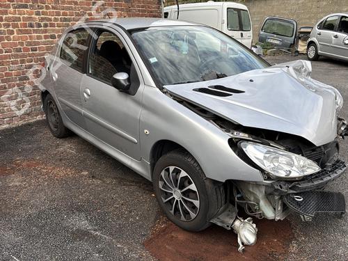 Fuse box PEUGEOT 206 Hatchback (2A/C) 1.4 HDi eco 70 | BP30941031E1