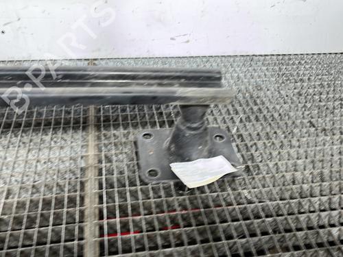 Used Front bumper reinforcement Front bumper reinforcement 27636540 27636540