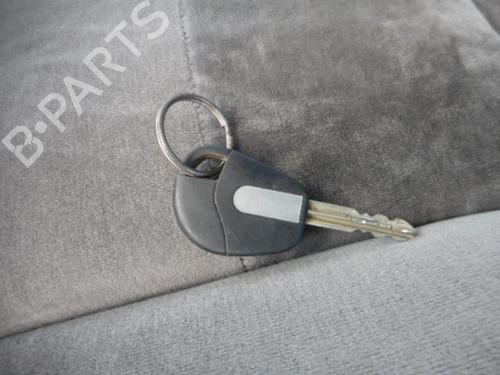 Front right lock CITROËN EVASION MPV (22, U6) 1.8 | BP20005102C97 