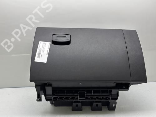 Used Glove box RENAULT KADJAR (HA_, HL_) 1.6 dCi 130 4x4 (HLA4) (130 hp) 31189686