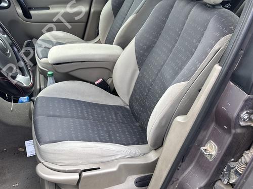 Seat buckle RENAULT SCÉNIC II (JM0/1_) 1.6 (JM0C, JM0J, JM1B) | BP32470035I32 