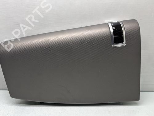 Boîte à gants CITROËN C4 CACTUS 1.2 VTi 82 (82 hp) 32168515