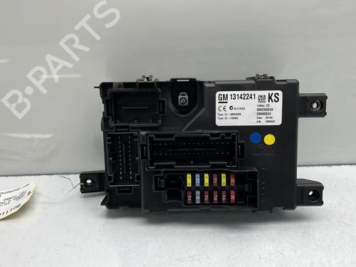 Used Fuse box Fuse box 36818974 36818974