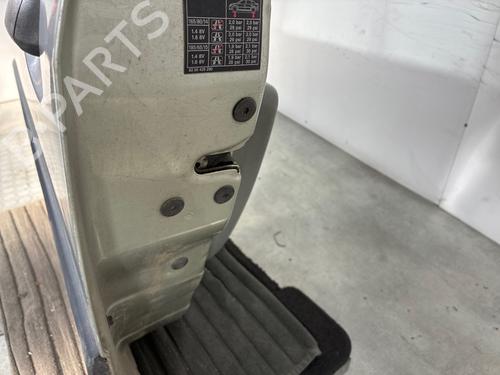 Used Left front door Left front door DACIA LOGAN (LS_) 1.4 (LS0A, LS0C, LS0E, LS0G) (75 hp) 39708041 39708041