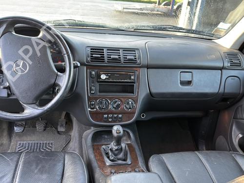 Front right door window MERCEDES-BENZ M-CLASS (W163) ML 270 CDI (163.113) | BP32299129C19