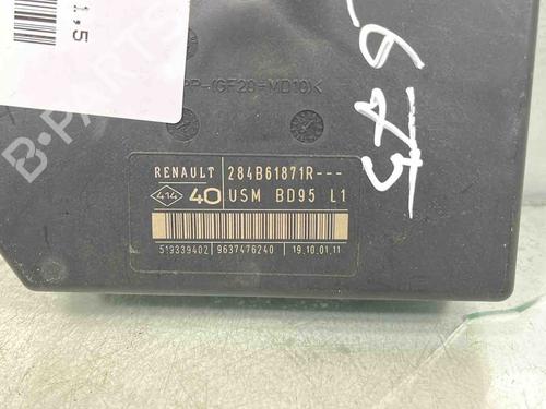Used Fuse box Fuse box 36590829 36590829