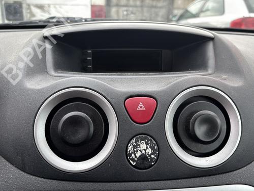 Fuse box CITROËN C2 (JM_) 1.4 HDi | BP31831392E1 