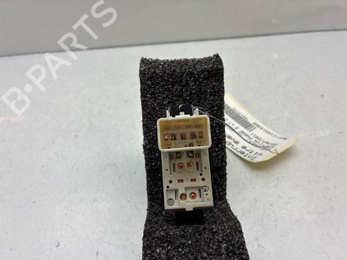 Used Right front window switch Right front window switch CHEVROLET CAPTIVA (C100, C140) 2.2 D (163 hp) 35896143 35896143