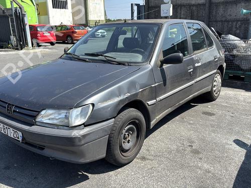 Left taillight PEUGEOT 306 Hatchback (7A, 7C, N3, N5) 1.9 D | BP28280594C34