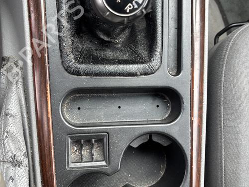 Left front window switch KIA SORENTO I (JC) 2.5 CRDi 4WD | BP32384074I27 