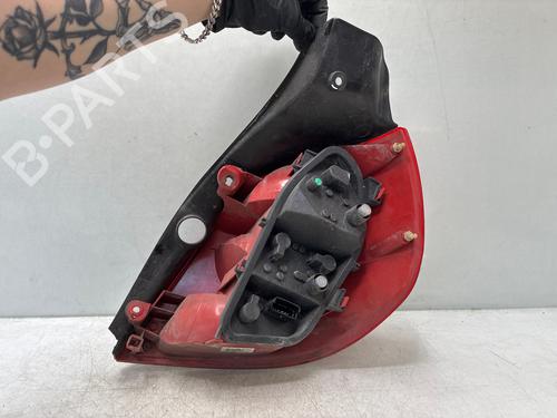 left-taillight-renault-clio-iii-br01-cr01-2005-2006-2007-2008-2009-2010-2011-2012-2013-2014-36162590 main image