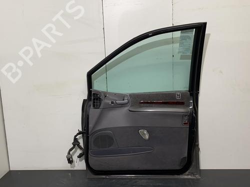 Used Right front door CHRYSLER VOYAGER / GRAND VOYAGER III (GS_, NS_) [1992-2001]  21954829