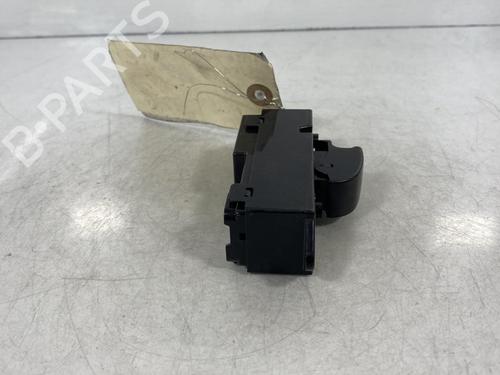 Used Left front window switch Left front window switch CITROËN C-CROSSER (VU_, VV_) 2.2 HDi (156 hp) 20025772 20025772