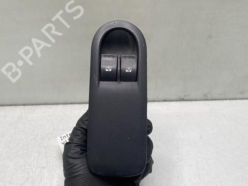 Used Left front window switch RENAULT MEGANE II (BM0/1_, CM0/1_) 1.5 dCi (BM02, BM13, BM2A, CM02, CM13) (101 hp) 31134665