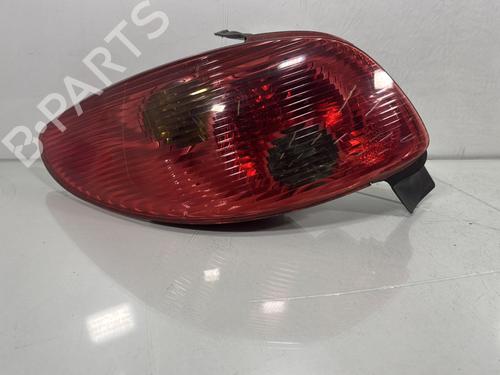 Achterlicht links PEUGEOT 206 Hatchback (2A/C) 1.4 HDi eco 70 (68 hp) 29707573