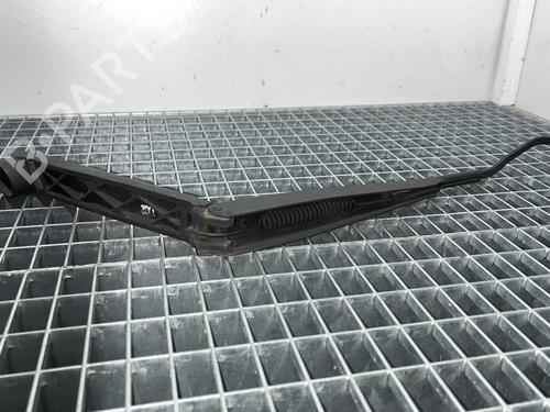 Used Front windshield wiper arm Front windshield wiper arm 20026971 20026971