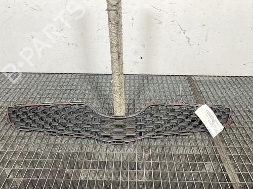 Used Grille TOYOTA YARIS (_P9_) 1.0 VVT-i (KSP90_, KSP90R) (69 hp) 31365985