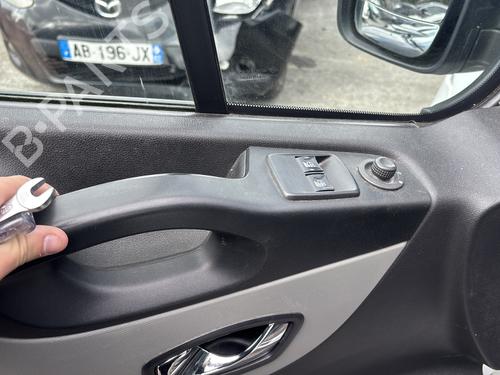 Interior handle RENAULT TRAFIC III Van (FG_) 1.6 dCi 125 (FGMH) | BP39902723I7 - Image 26