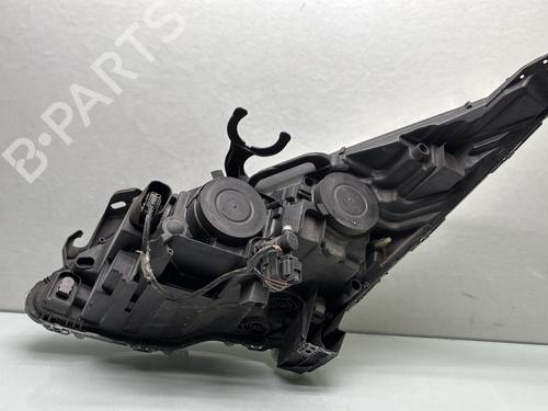 Right headlight PEUGEOT 5008 (0U_, 0E_) 1.6 HDi | BP26952628C29