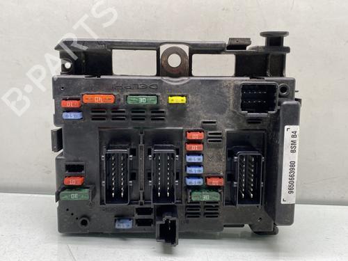 Used Fuse box PEUGEOT 206+ (2L_, 2M_) 1.4 HDi eco 70 (68 hp) 30471281
