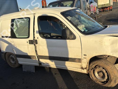 Fuse box PEUGEOT PARTNER MPV (5_, G_) 1.6 HDi 90 | BP34477511E1 - Image 4