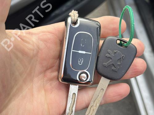 Used Parts PEUGEOT 308 I (4A_, 4C_) 1.6 HDi (109 hp) 4350661