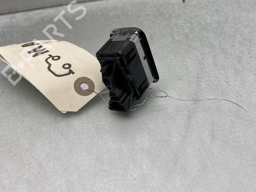Used Right front window switch Right front window switch MERCEDES-BENZ C-CLASS (W204) C 200 CDI (204.001) (136 hp) 29574620 29574620