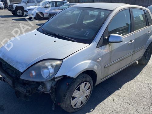 Brugte FORD FIESTA V (JH_, JD_) 1.4 16V (80 hp) 4321138