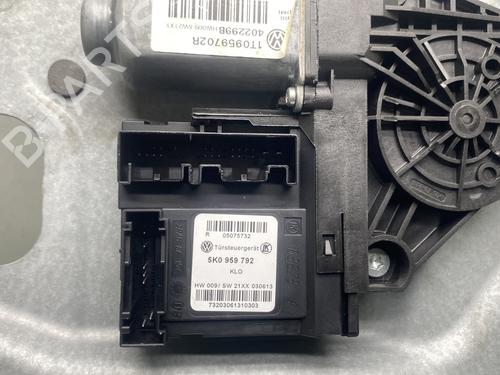 Front right window mechanism VW TOURAN (1T3) 1.6 TDI | BP32389490C23 - Image 3