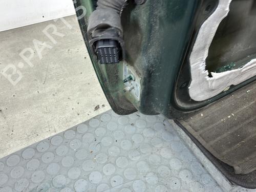 Used Right front door Right front door 36008228 36008228