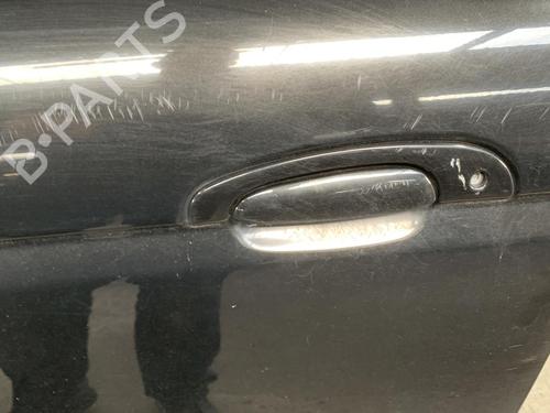 Used Left front door Left front door 21956090 21956090