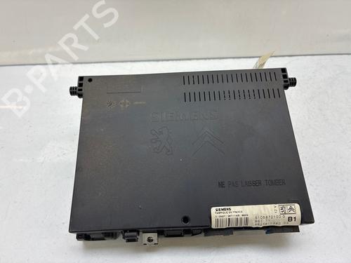 Used Fuse box Fuse box 37723157 37723157