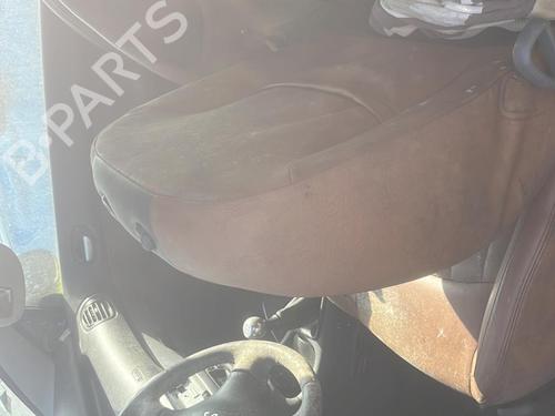 Left taillight PEUGEOT 206 CC (2D) 1.6 16V (2DNFUF, 2DNFUR) | BP25446682C34 