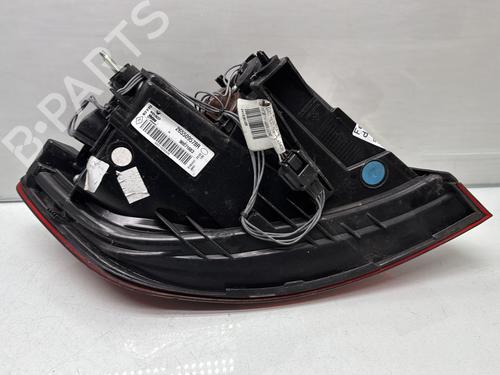 Used Right taillight Right taillight RENAULT MEGANE IV Hatchback (B9A/M/N_) 1.2 TCe 130 (B9MR) (130 hp) 32094091 32094091